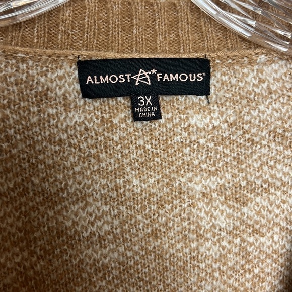 Almost Famous Tan and White plaid Print Sweater Twinset - Picture 4 of 13